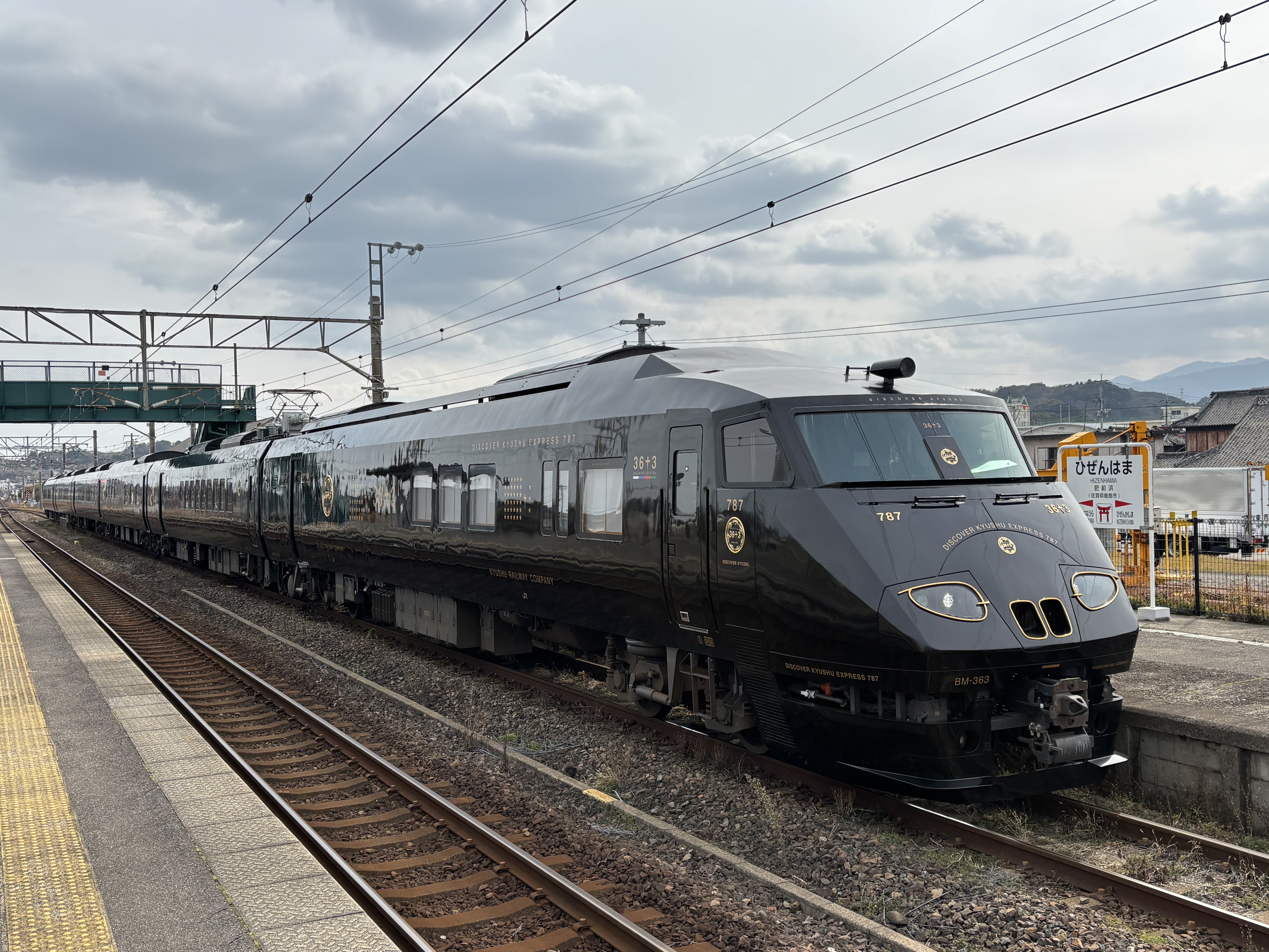 JR Kyushu 36+3 black 787 series train at Hizen-Hama Station.