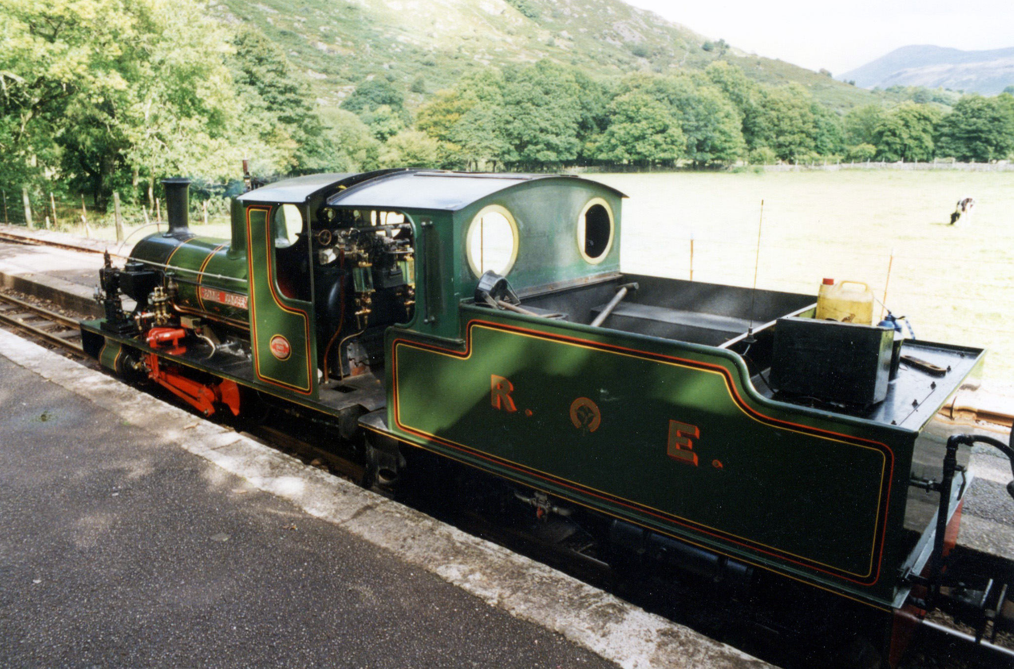 Ravenglass & Eskdale Railway locomotive Bonnie Dundee at Dalegarth station in Cumbria.