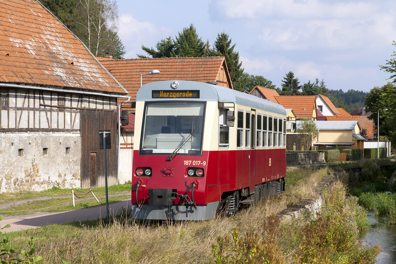 A Harz Narrow Gauge Railways railcar on the Selke Valley Railway between Straßberg and Silberhütte.