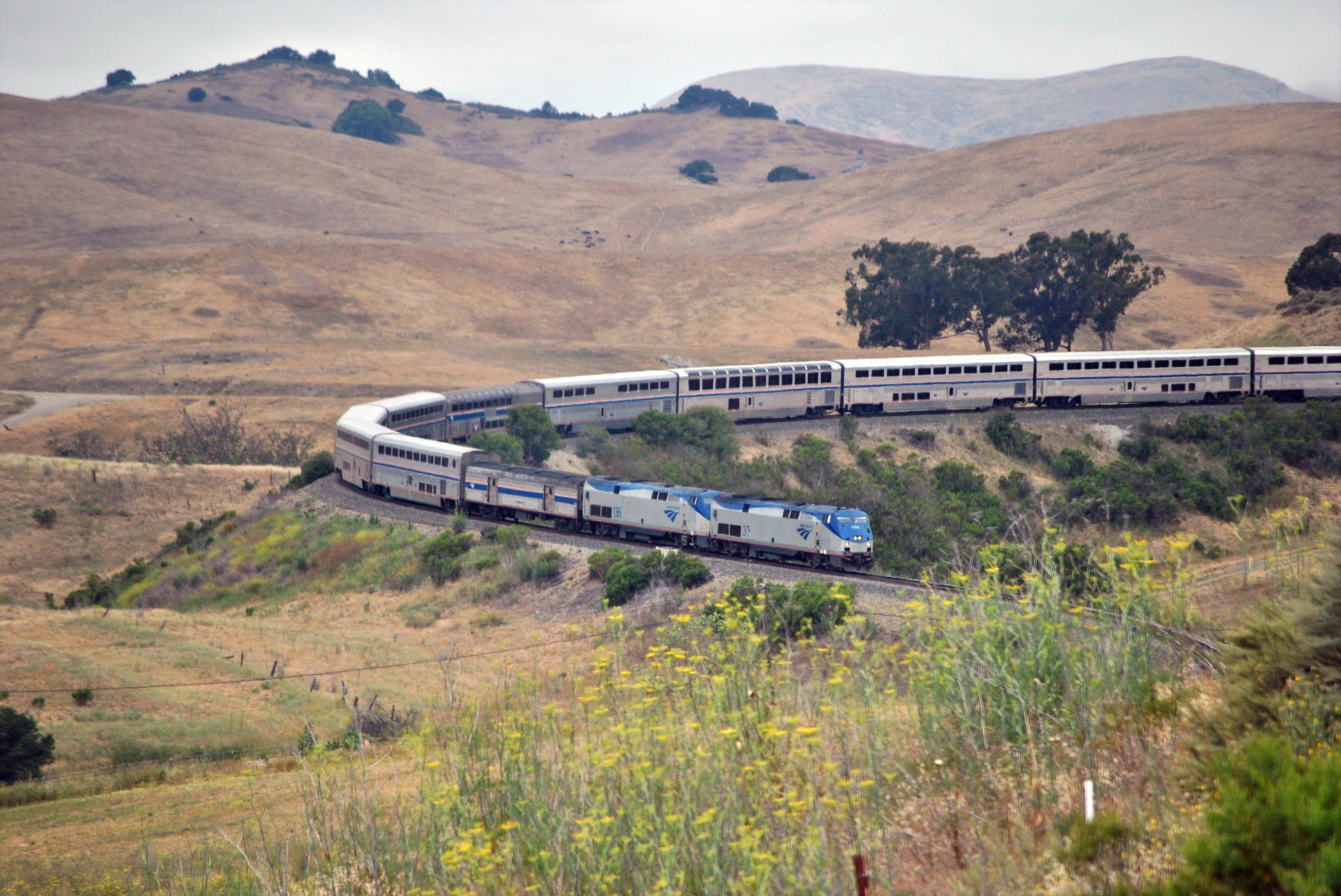 The Coast Starlight rounding the railway curve north of San Luis Obispo.