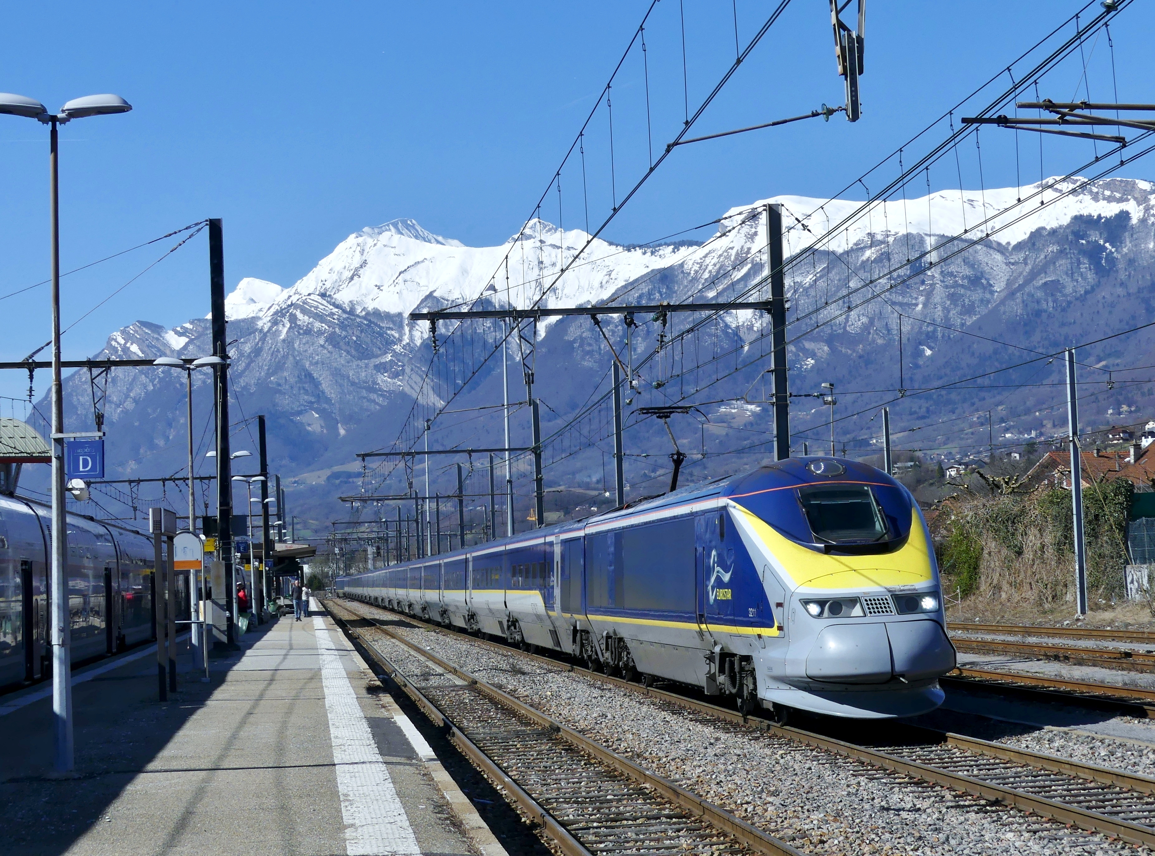 Eurostar: London to Amsterdam: Eurostar d'hiver arrivant à Albertville (2018)