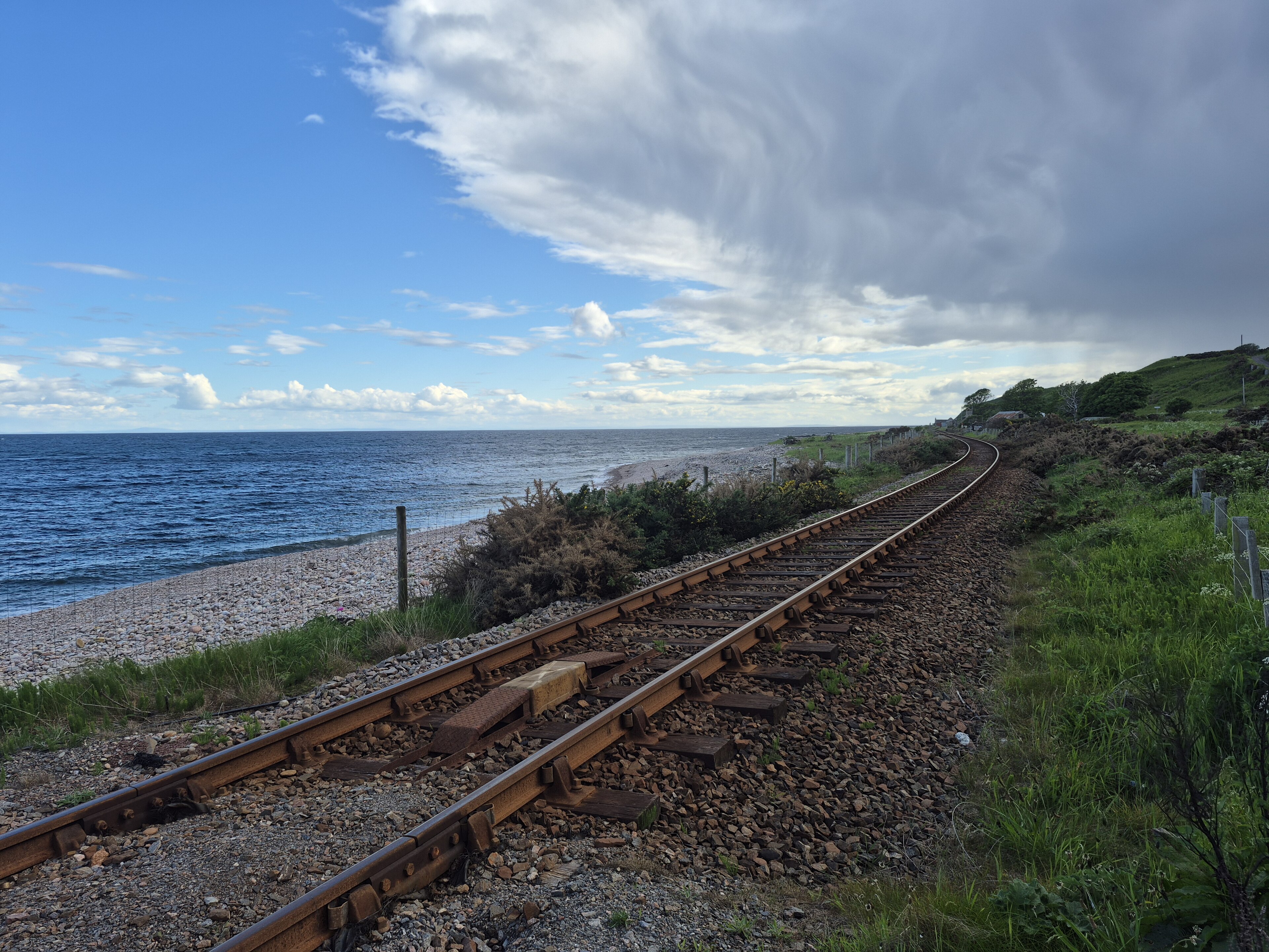 Far North Line: Far North Line south of Helmsdale   geograph.org.uk   8336982