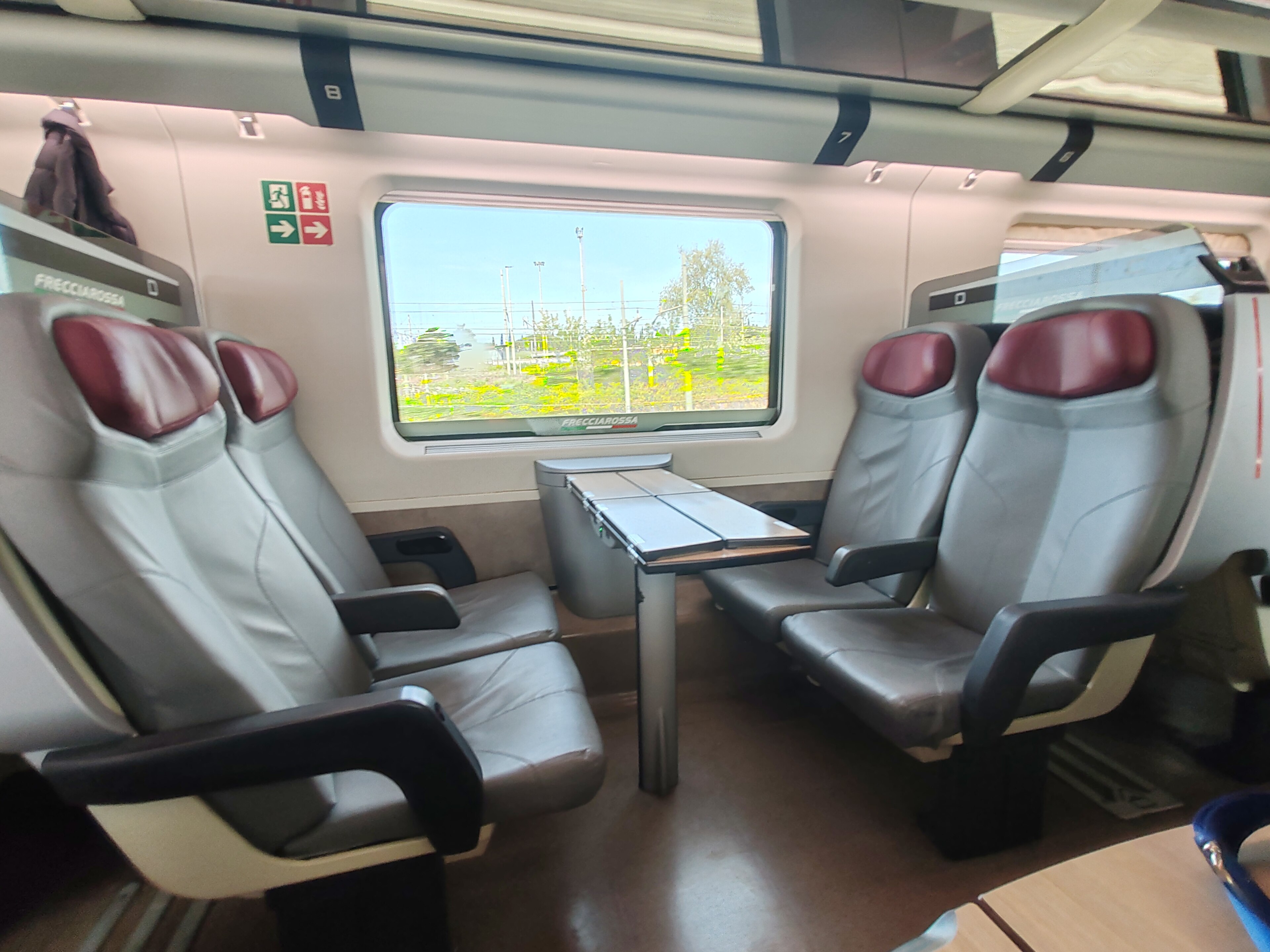 Frecciarossa: Rome to Milan: Frecciarossa ETR500 Standard Class Interior with New Seats Style