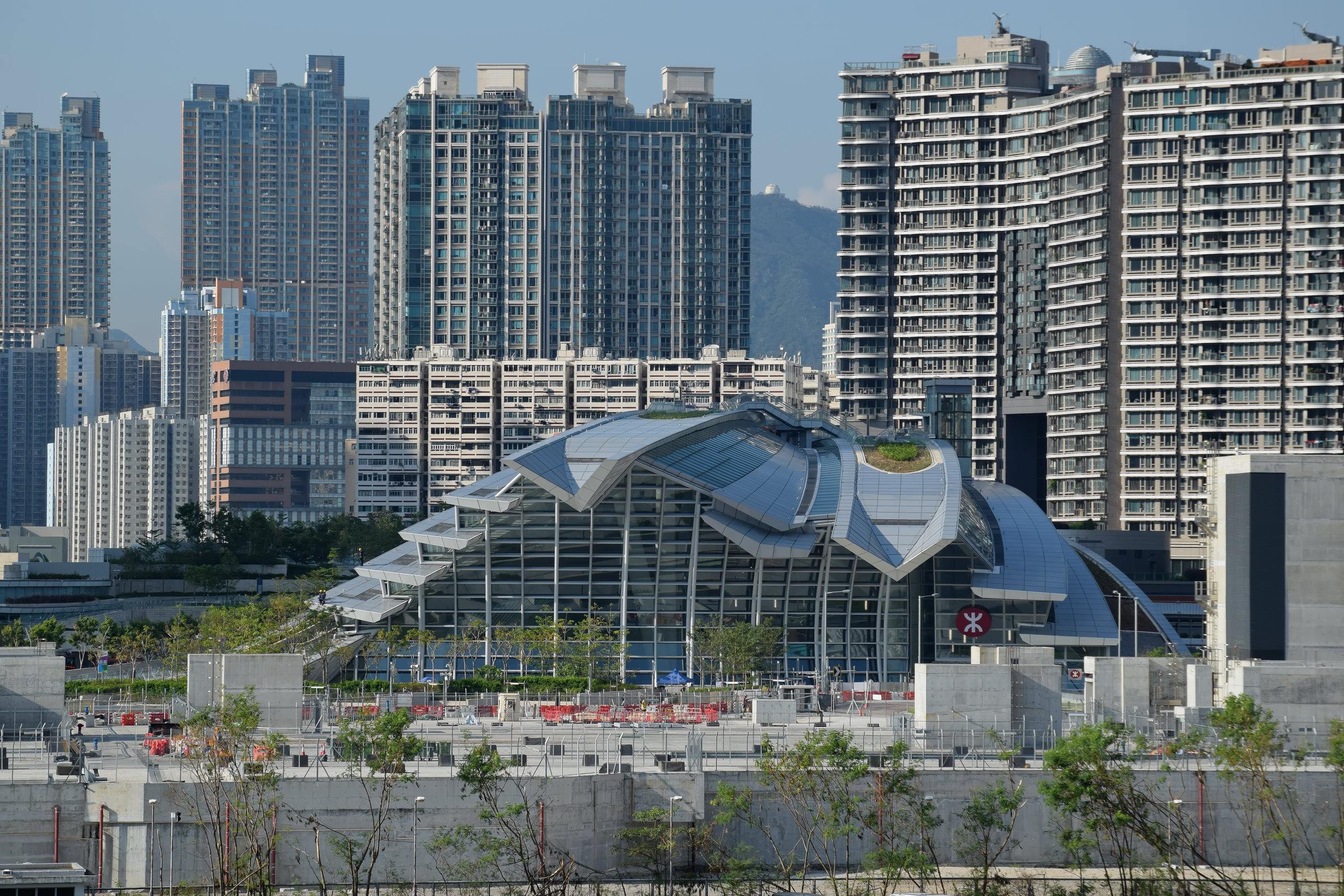 Guangzhou South to Hong Kong West Kowloon: Hong Kong West Kowloon Station south facade