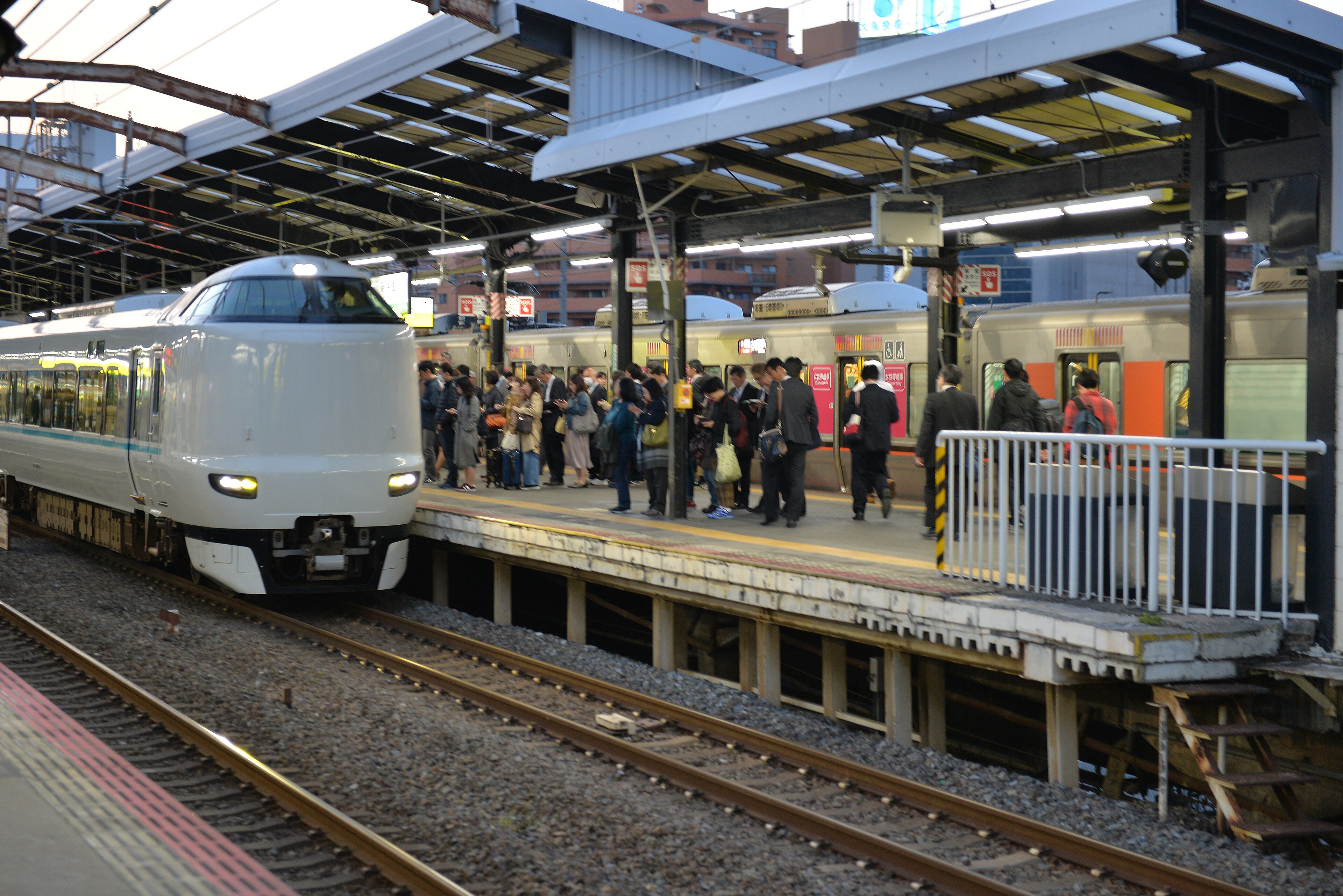 Limited Express Kuroshio: Shin-Osaka to Shirahama: JRW 287 Kuroshio at Shin Imamiya Station 2019 04 18