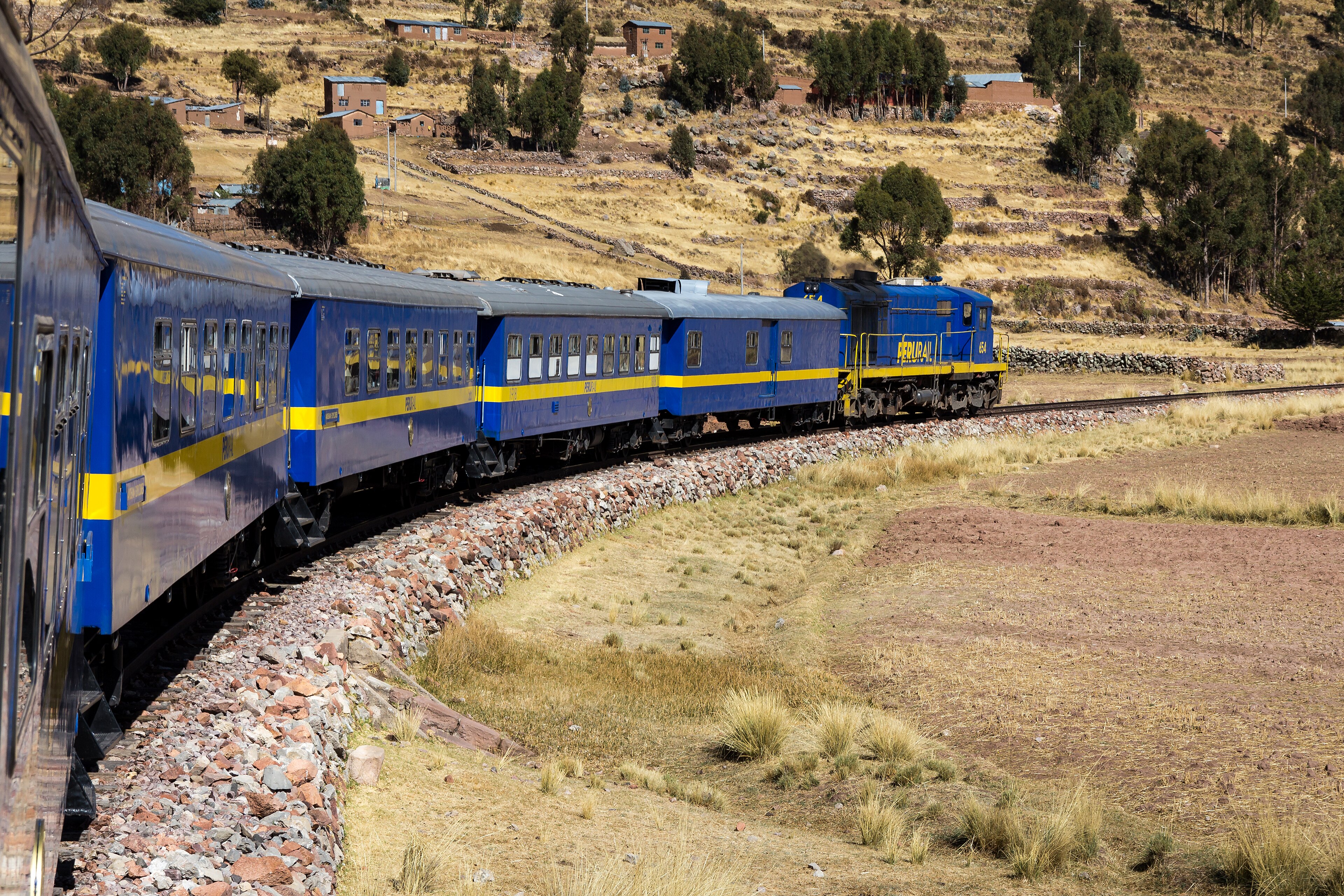 PeruRail Vistadome Observatory: Train Explorer2