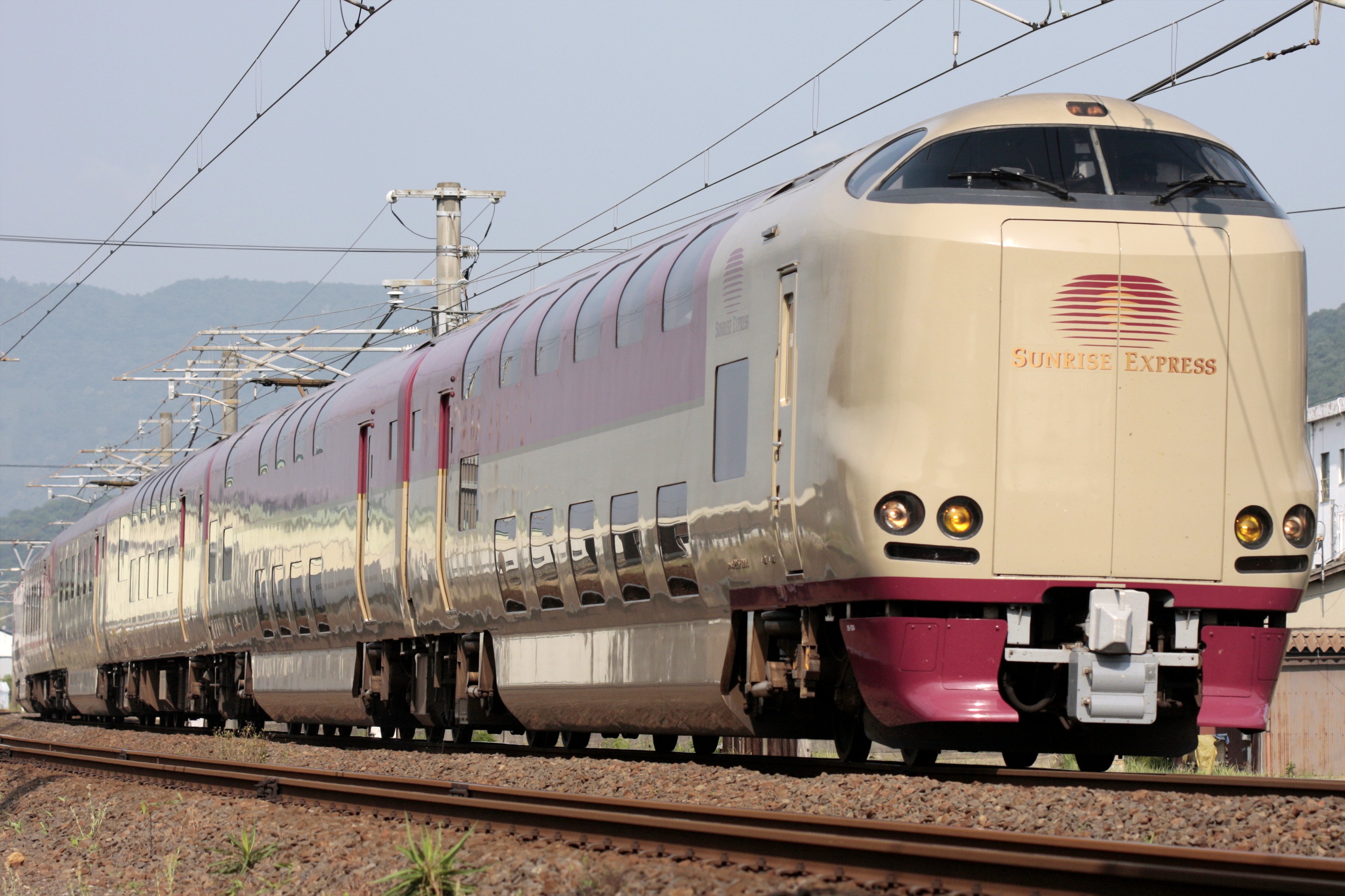 Sunrise Seto: Tokyo to Takamatsu: JRW Series 285 Sunrise Seto
