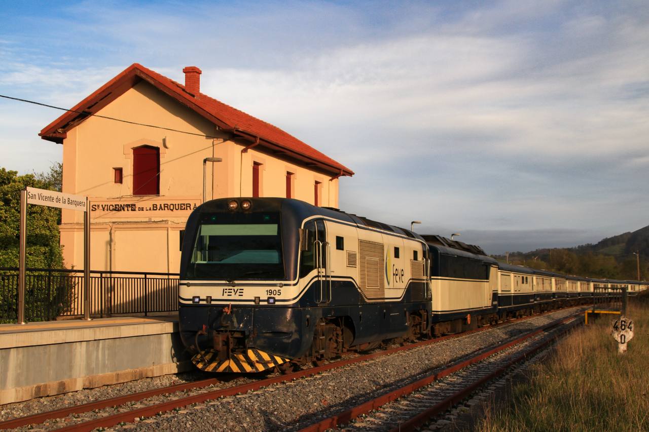 El Transcantábrico Gran Lujo travelling toward Llanes through northern Spain in April 2023.