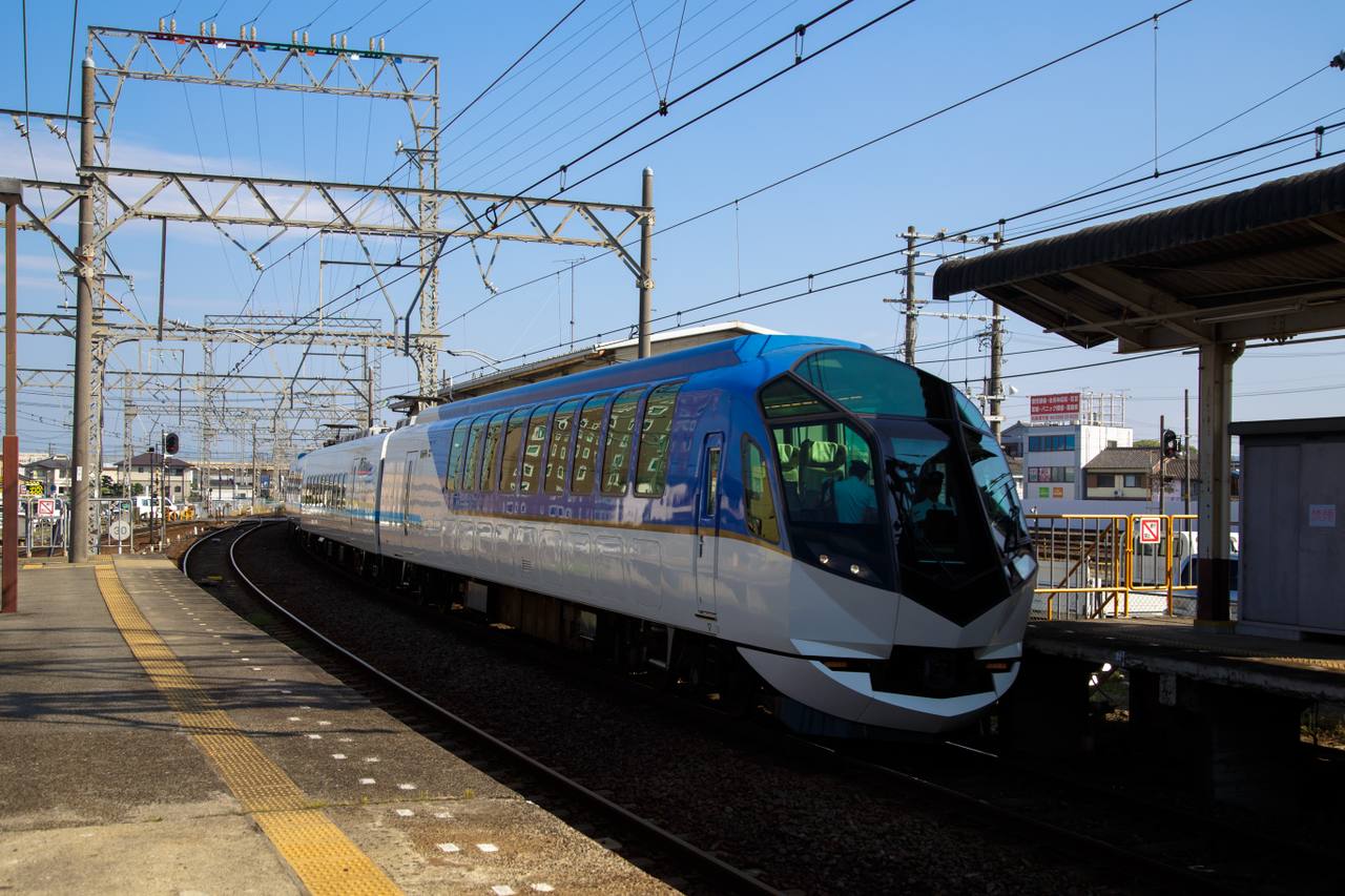 A Kintetsu 50000 series Shimakaze premium express running on the Osaka to Kashikojima route.