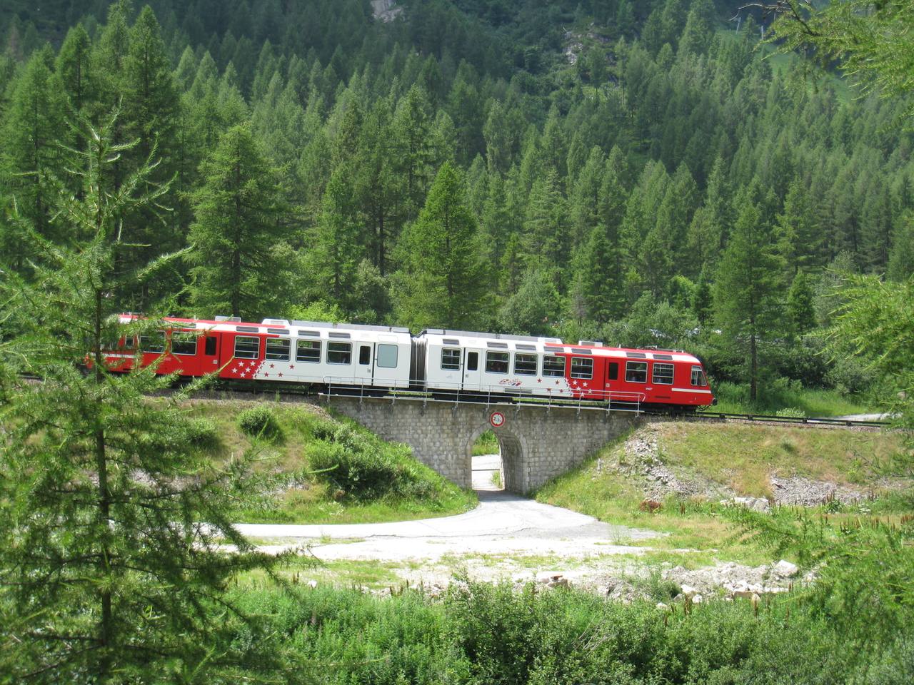 Mont-Blanc Express running near Chamonix on the Saint-Gervais–Vallorcine line.