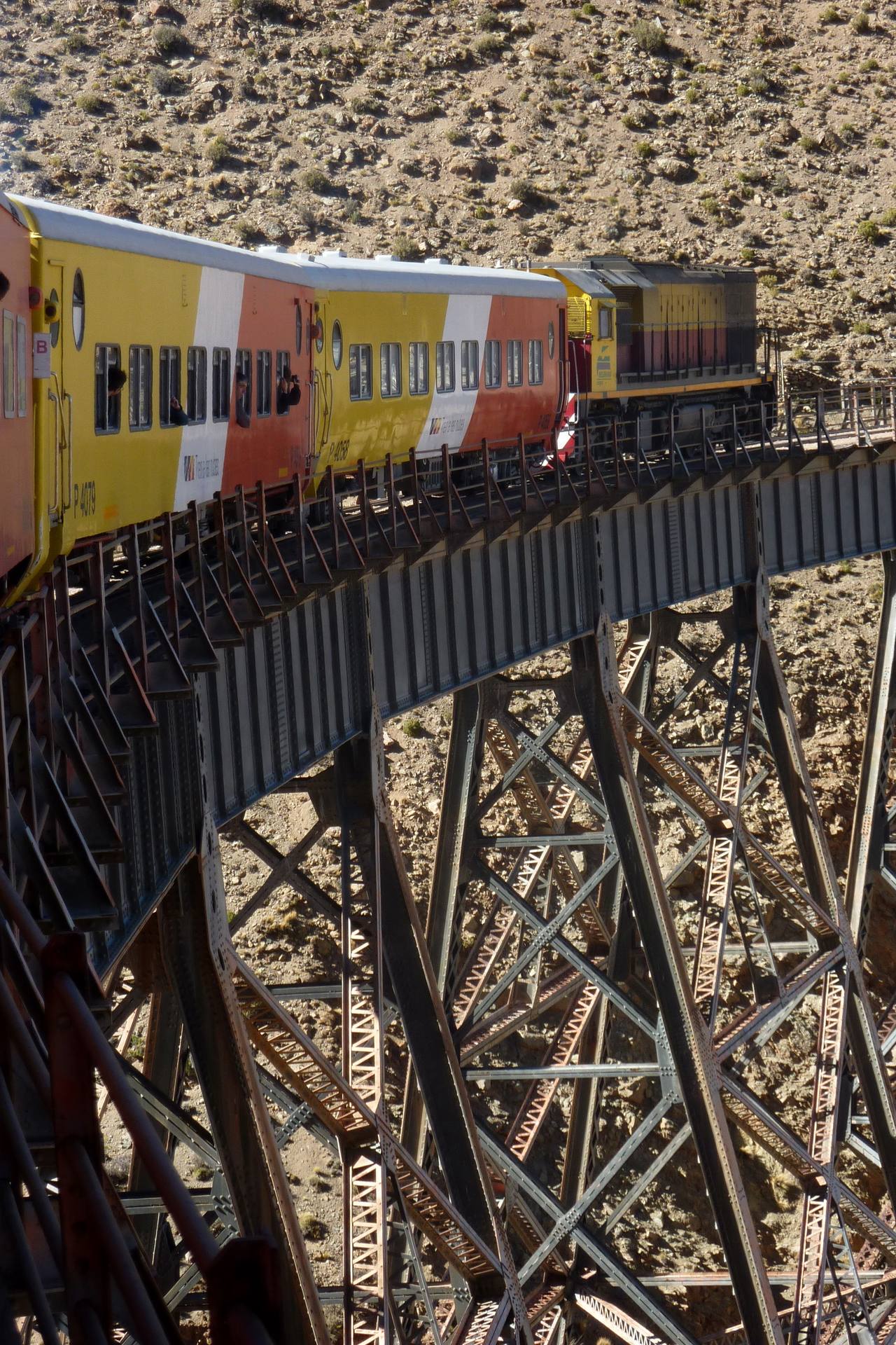 Tren a las Nubes crossing La Polvorilla Viaduct in Salta Province, Argentina.