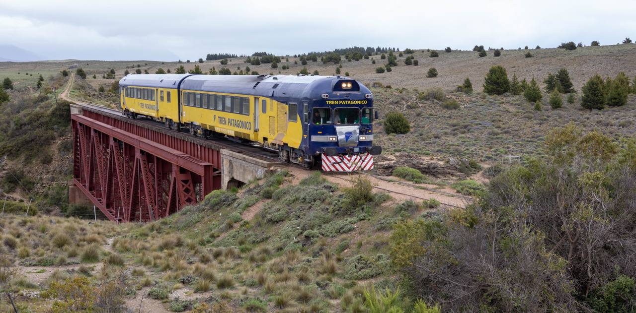 Tren Patagónico crossing the Río Ñirihuau near Bariloche in Argentine Patagonia.