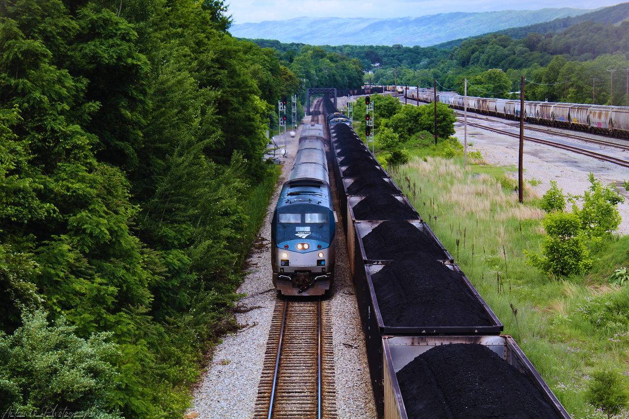 Cardinal: Amtrak "The Cardinal"   Clifton Forge, VA
